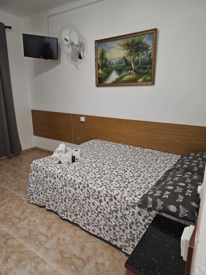 Hostal Sol Celeste Lloret de Mar Ngoại thất bức ảnh