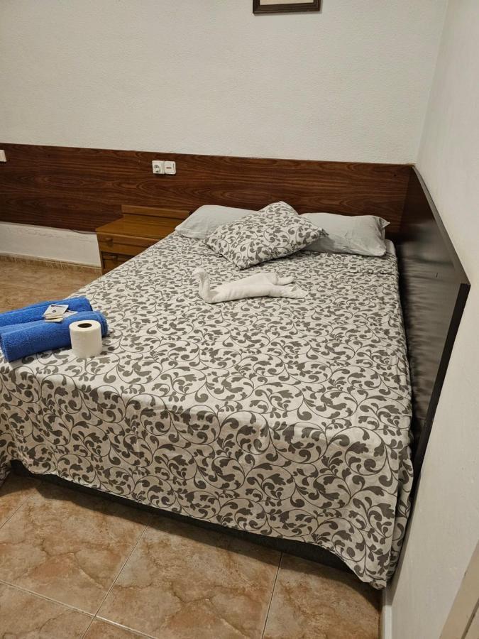 Hostal Sol Celeste Lloret de Mar Ngoại thất bức ảnh