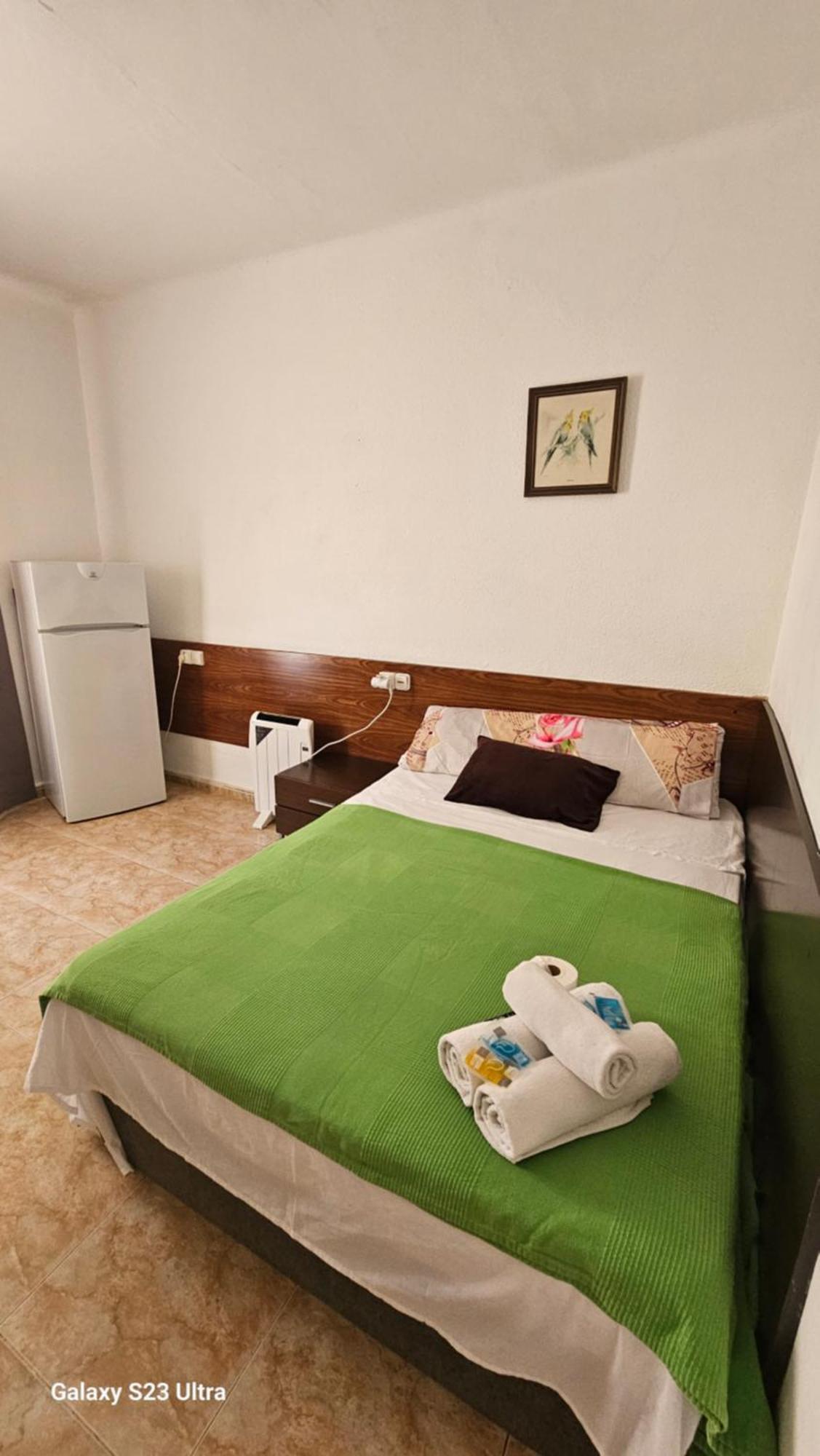 Hostal Sol Celeste Lloret de Mar Ngoại thất bức ảnh