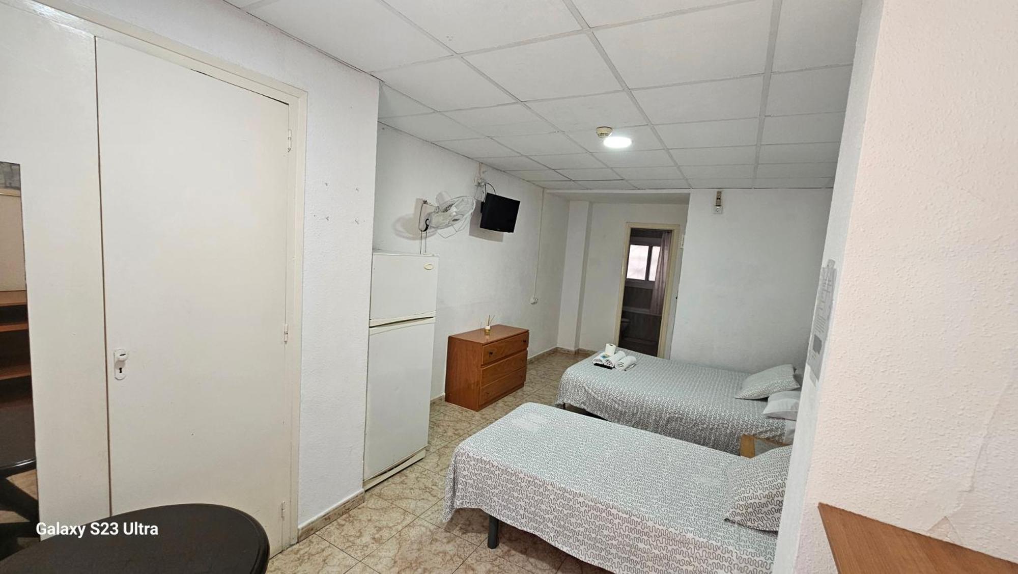 Hostal Sol Celeste Lloret de Mar Ngoại thất bức ảnh