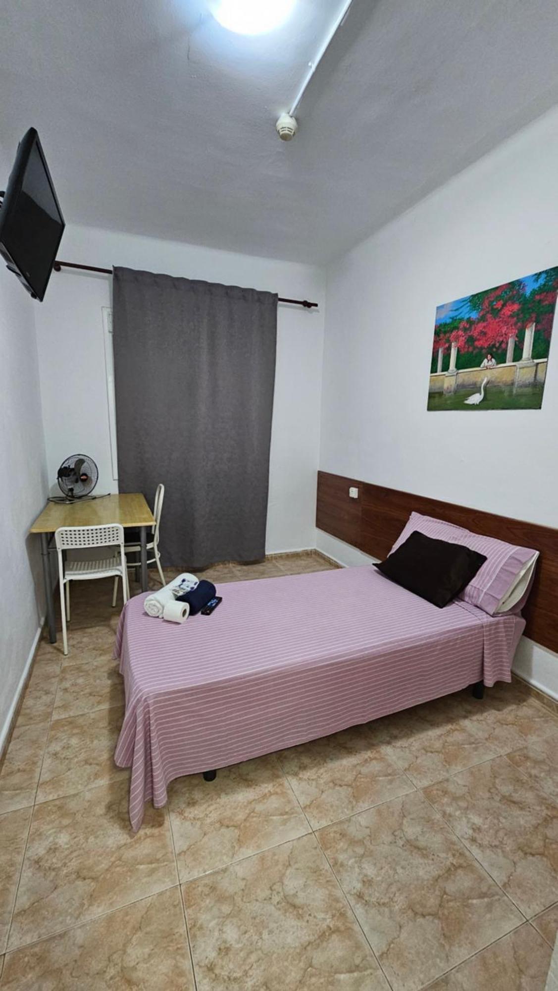 Hostal Sol Celeste Lloret de Mar Ngoại thất bức ảnh